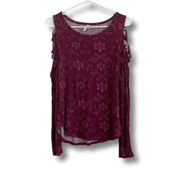 Magenta Cold Shoulder Top - Picture 2 of 7